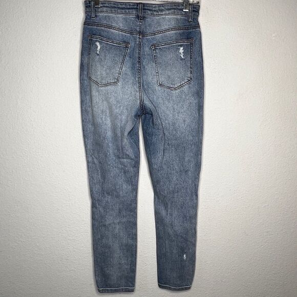 Ashley‎ Mason Distressed Jeans - Picture 4 of 9